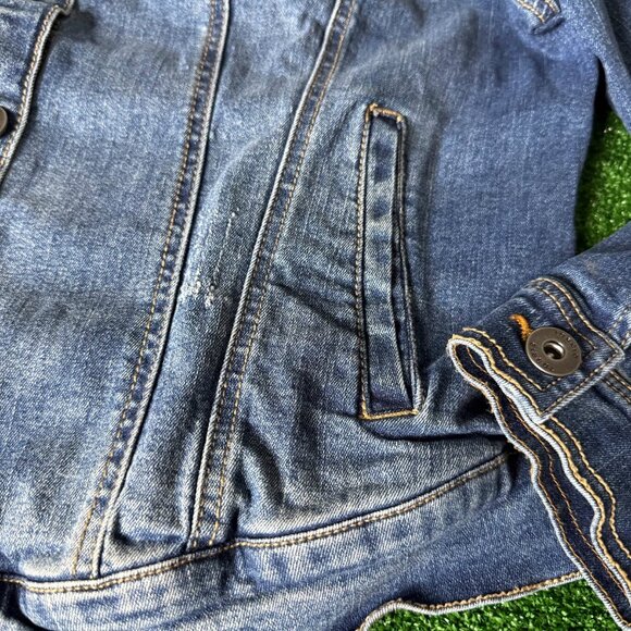 Torrid Women’s Classic Trucker Denim Jean Jacket Blue Essential Timeless Size 00 - Picture 6 of 14
